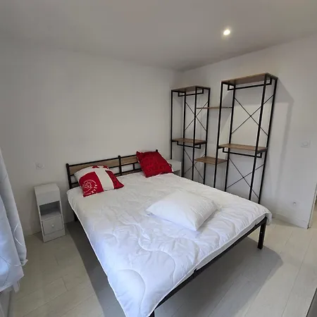 Entier 35m2 Avec Wifi - 2chambres - Renove - Hypercentre شقة