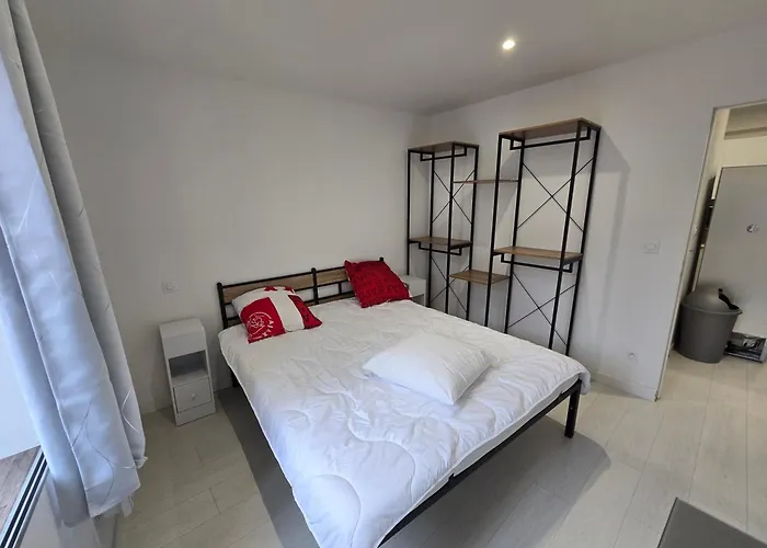 Entier 35m2 Avec Wifi - 2chambres - Renove - Hypercentre شقة