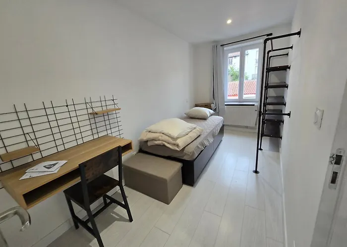 Entier 35m2 Avec Wifi - 2chambres - Renove - Hypercentre فوا