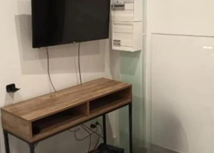 Entier 35m2 Avec Wifi - 2chambres - Renove - Hypercentre فوا